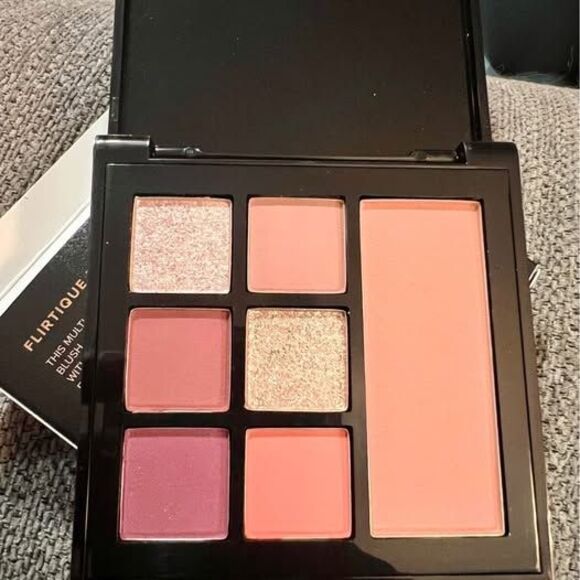 What's Up Beauty Other - Whats Up Beauty Flirtique Eye & Cheek Palette Eyeshadow & Blush – NEW